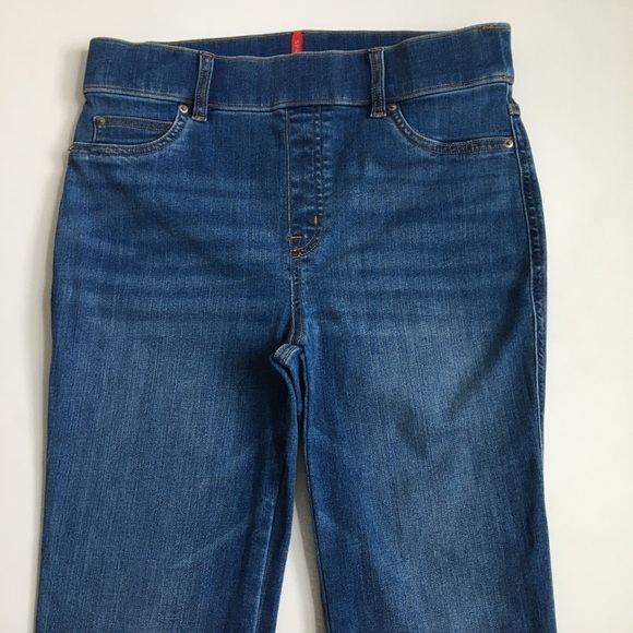 SPANX Shape EveryWear Flare Blue Denim Jeans Size Medium in Authentic Blue Wash - Picture 6 of 16
